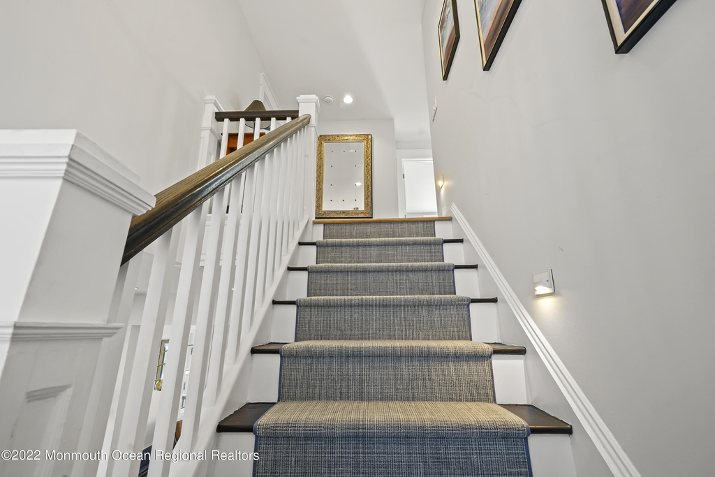 502 Sixth Avenue - Photo 14