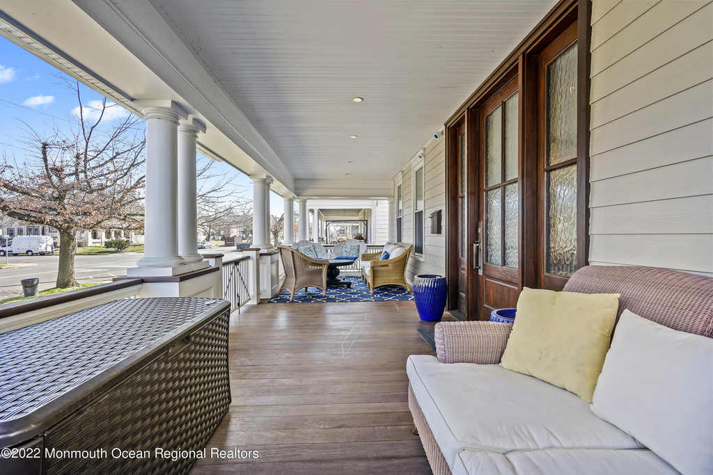 502 Sixth Avenue - Photo 10