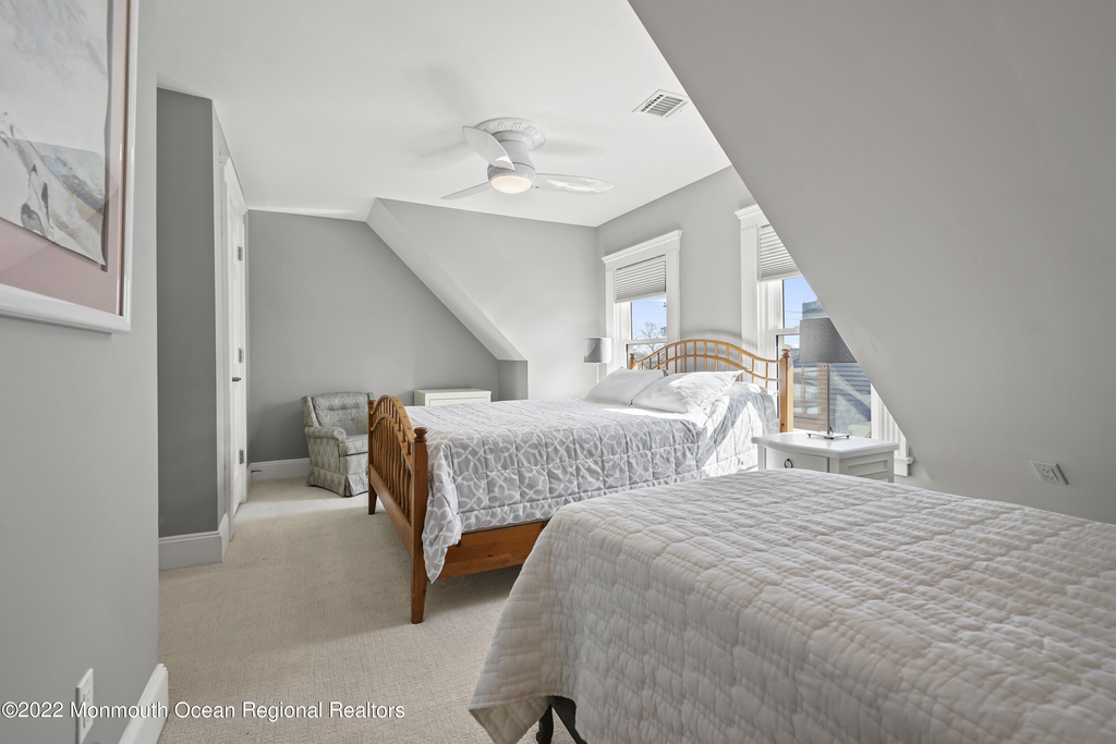 502 Sixth Avenue - Photo 20