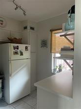 2821 Somerset Drive - Photo 2