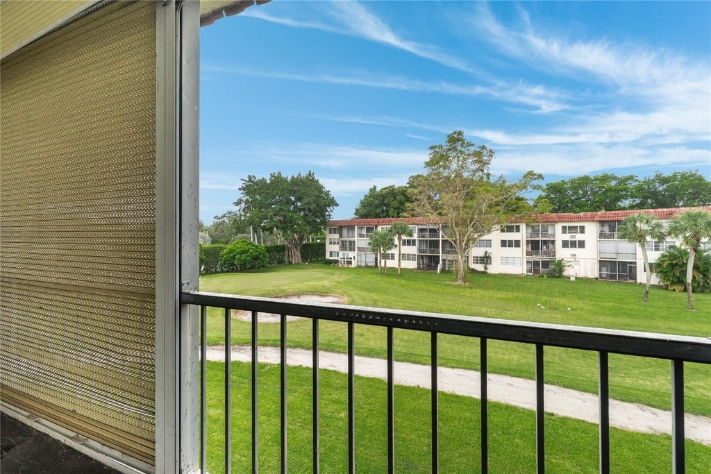 8940 S Hollybrook Boulevard - Photo 20