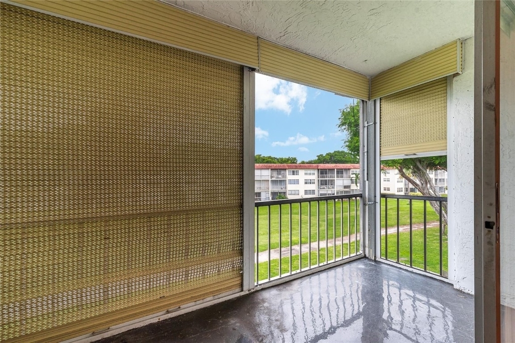 8940 S Hollybrook Boulevard - Photo 21