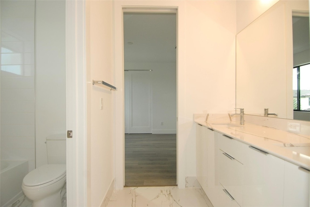 1435 Sw 23rd Street - Photo 15
