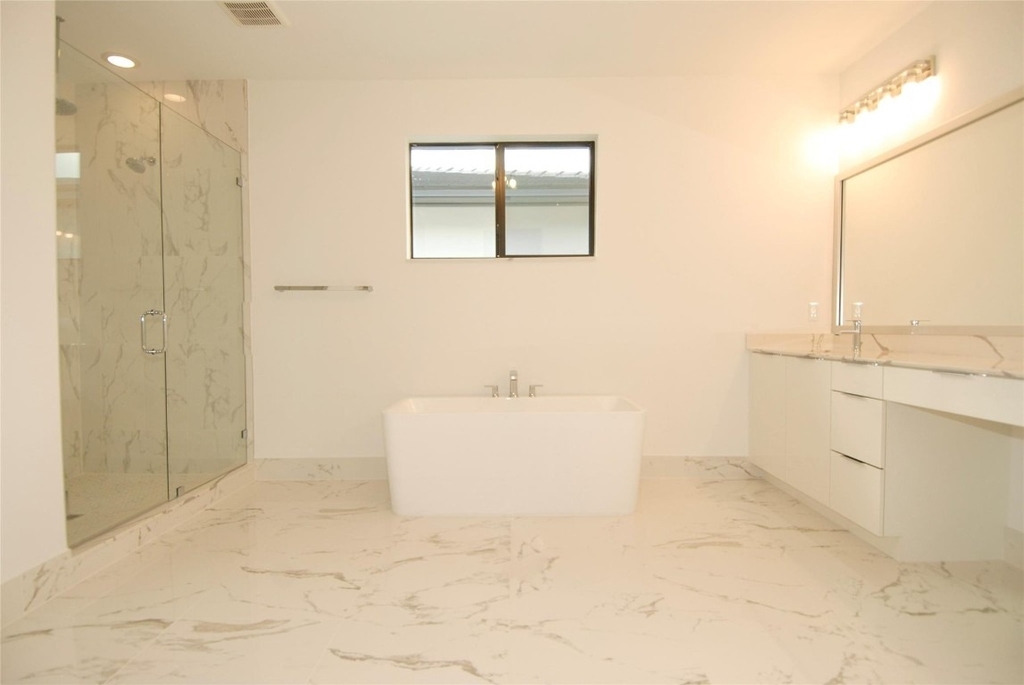 1435 Sw 23rd Street - Photo 25