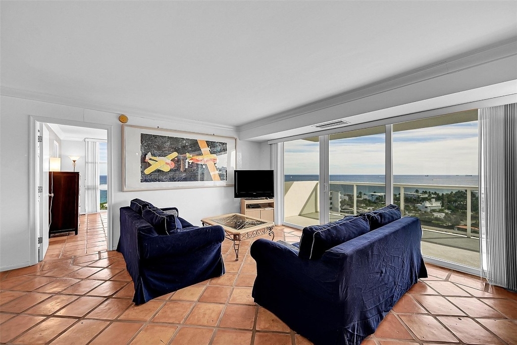 2841 N Ocean Boulevard - Photo 3