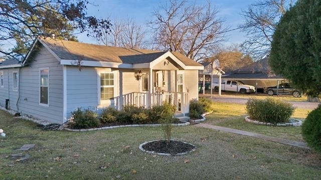 209 N Texas Street - Photo 1