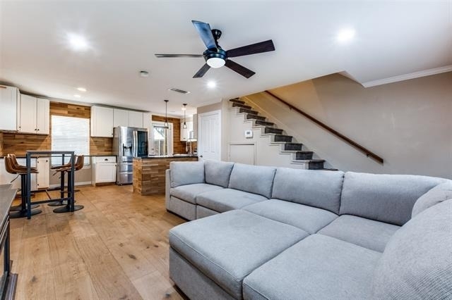 4703 Bradford Drive - Photo 2