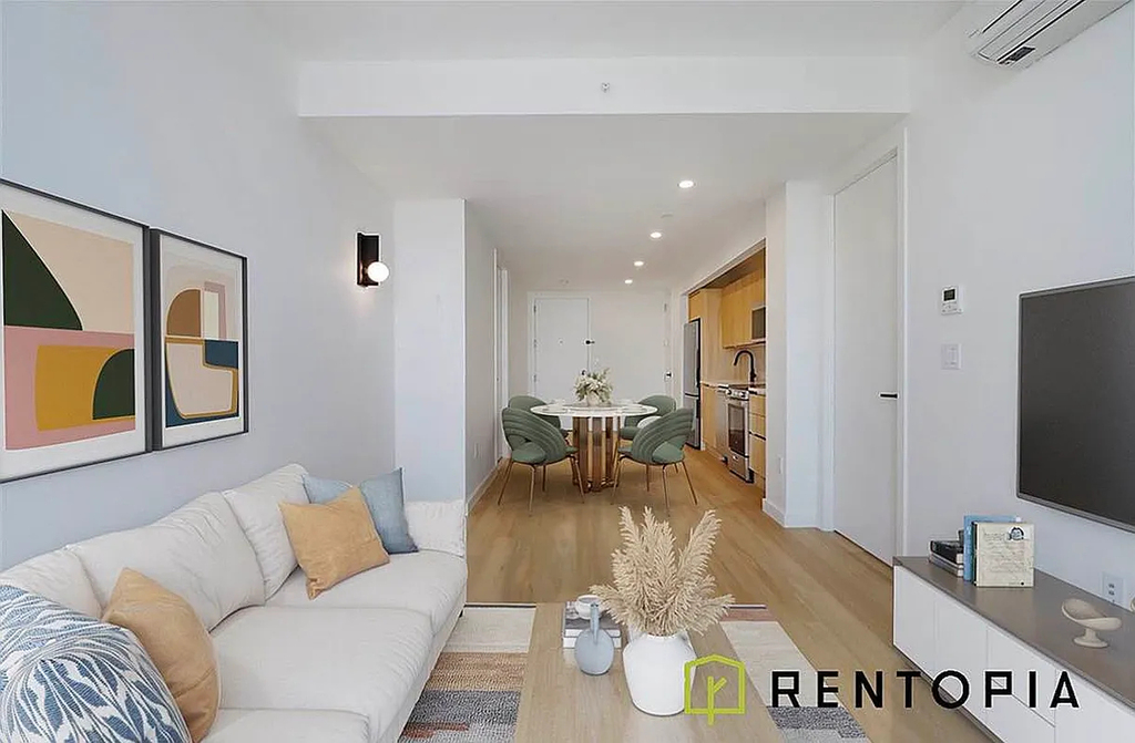 1010 Pacific Street - Photo 2
