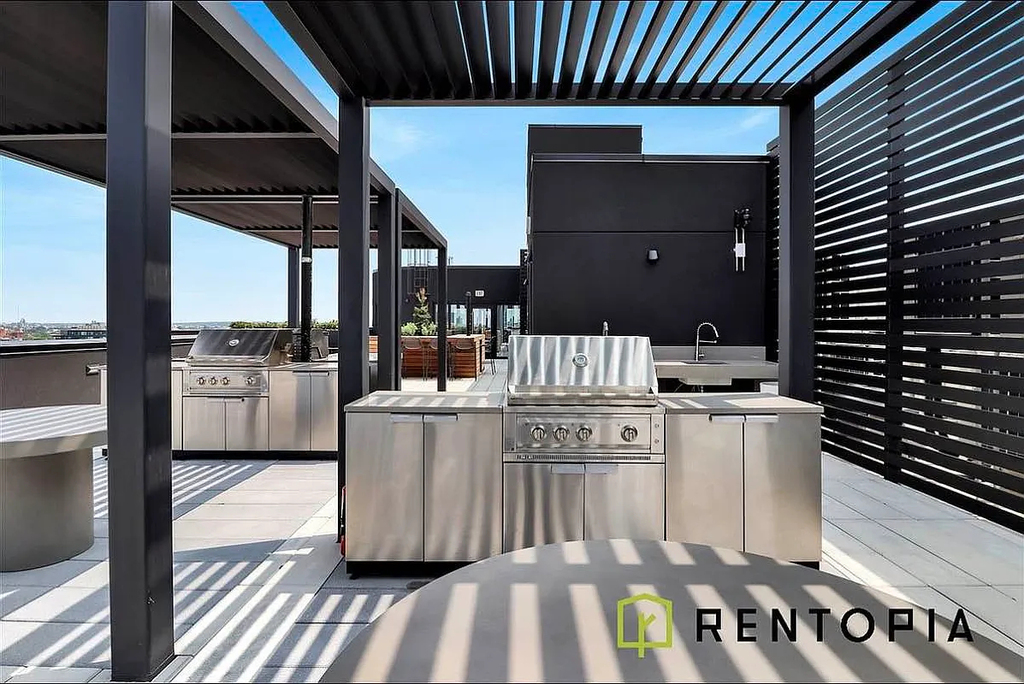 1010 Pacific Street - Photo 19