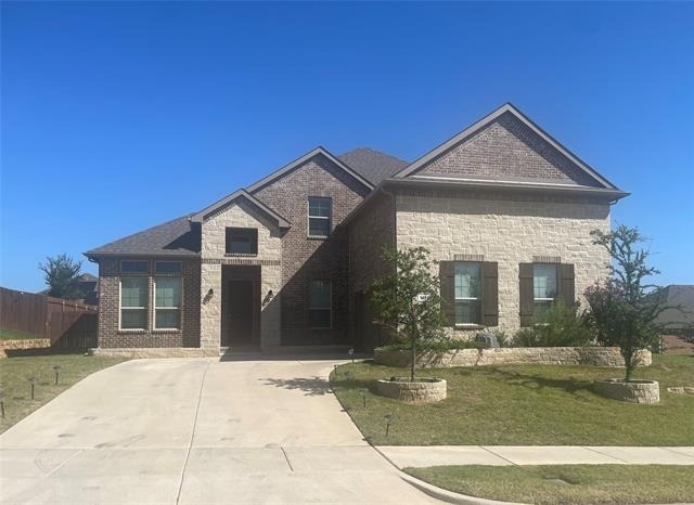 1100 Whispering Hill Drive - Photo 0