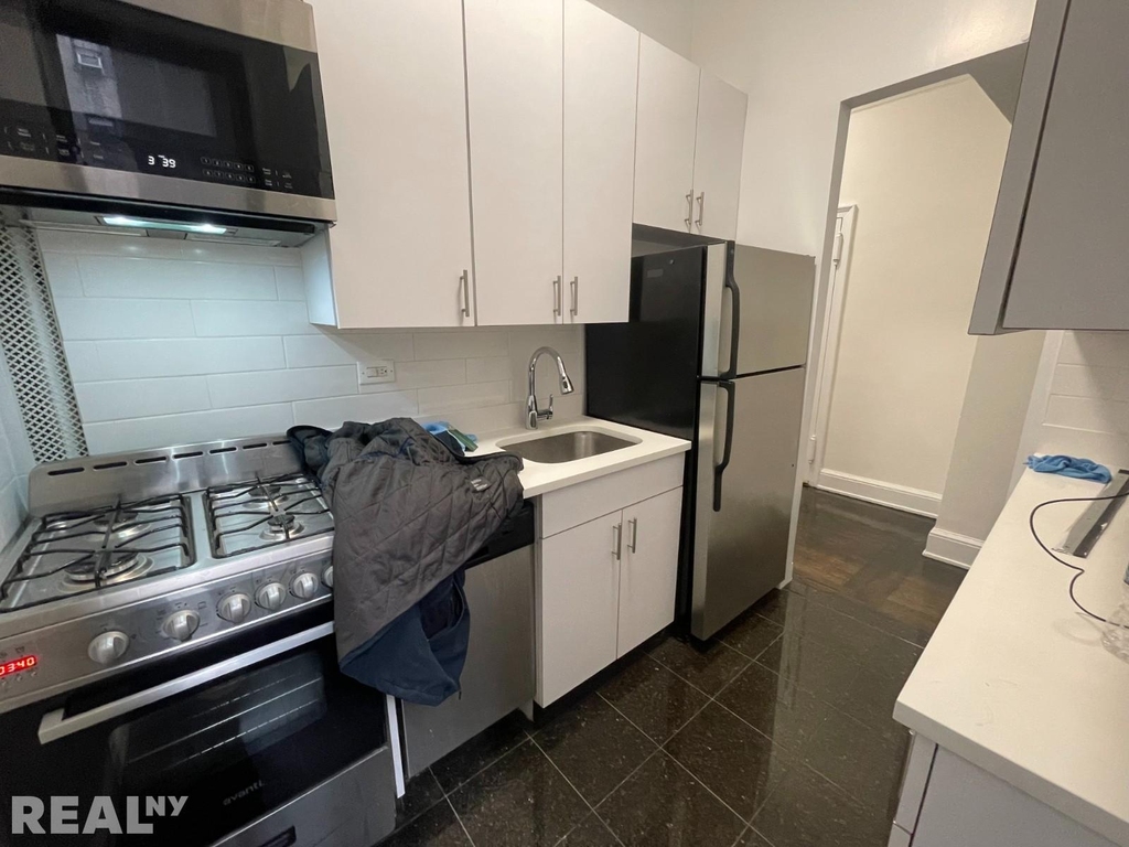 106 E 81st St - Photo 2