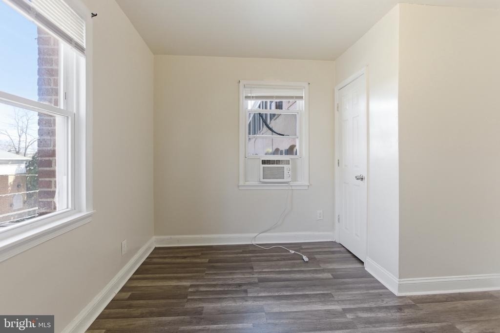 101 Wayne Place Se - Photo 5