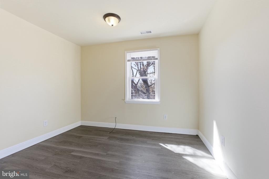 101 Wayne Place Se - Photo 9