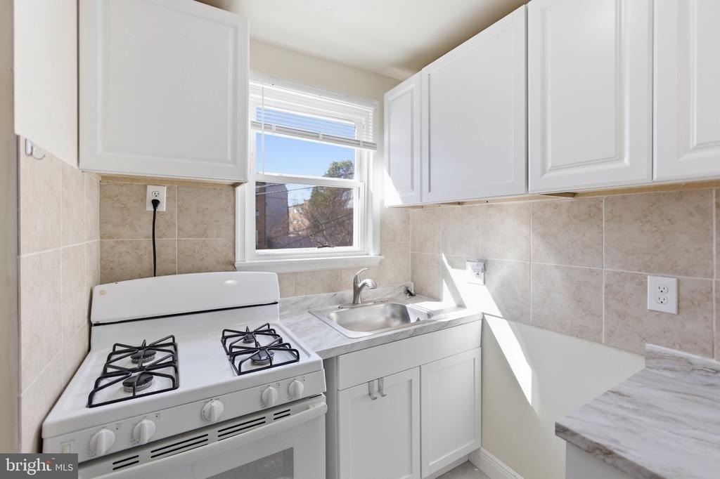 101 Wayne Place Se - Photo 5
