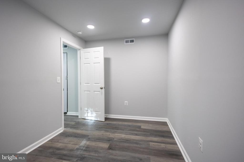 1302 Morris Road Se - Photo 4