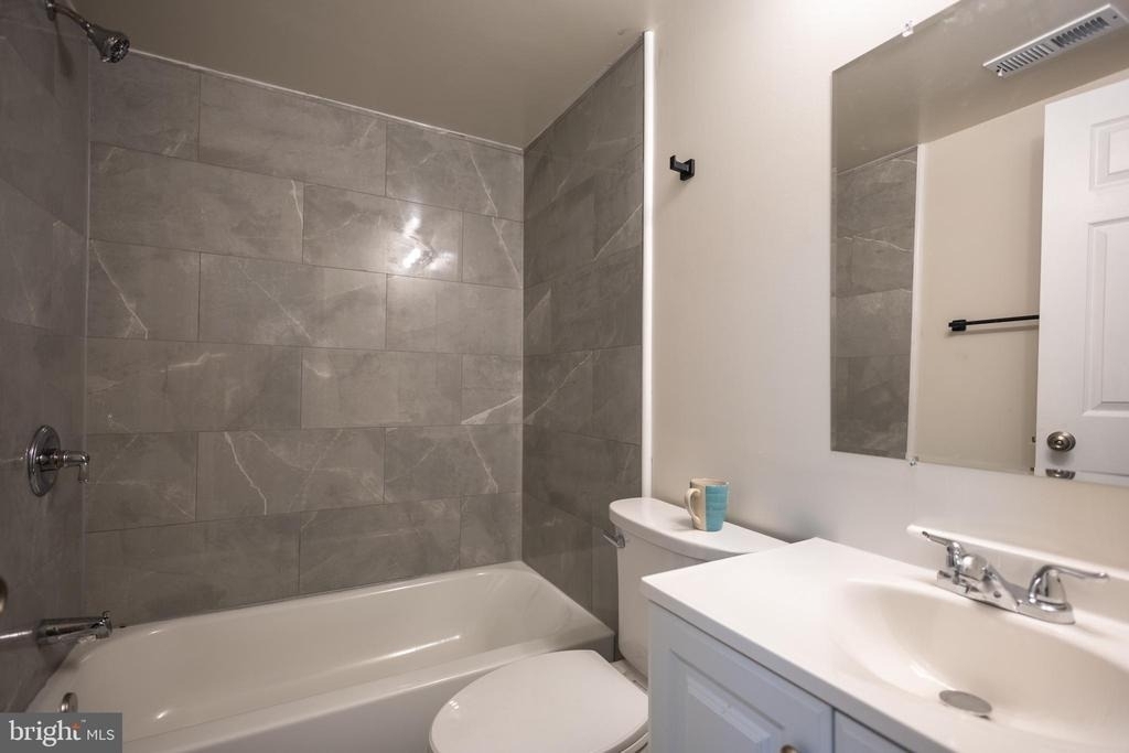 1302 Morris Road Se - Photo 10