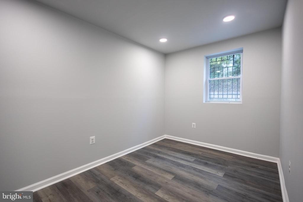 1302 Morris Road Se - Photo 1