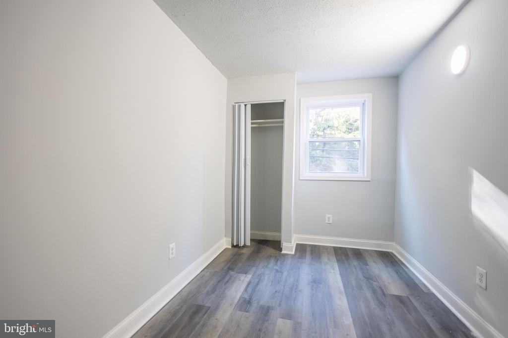1300 Morris Road Se - Photo 6