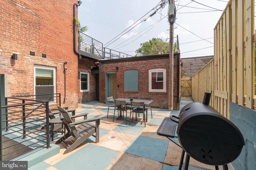 711 G Street Se - Photo 43