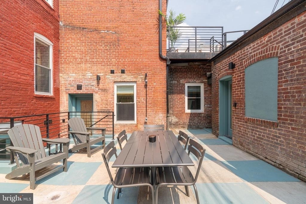 711 G Street Se - Photo 42