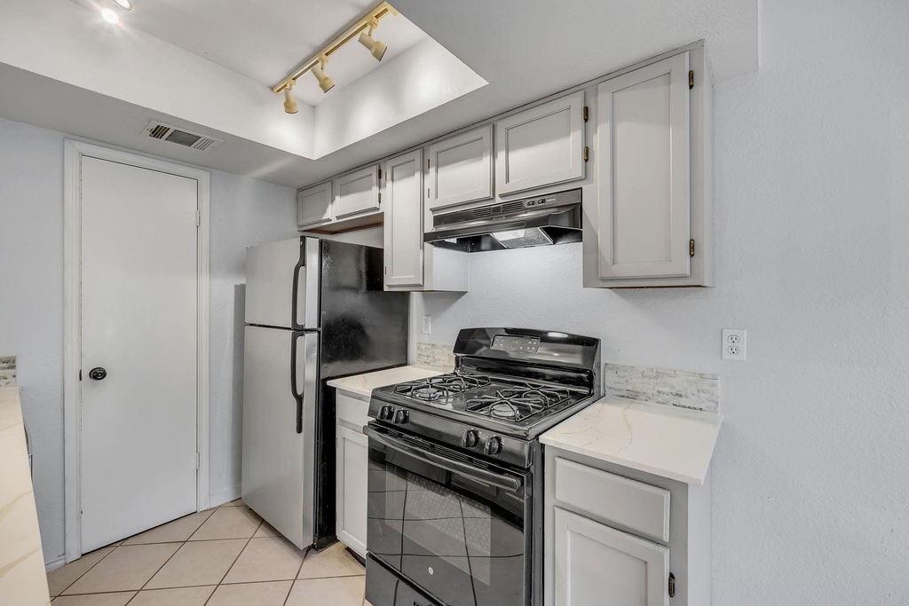 8102 Tuscarora Trl - Photo 14