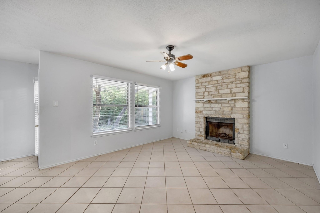 8102 Tuscarora Trl - Photo 5