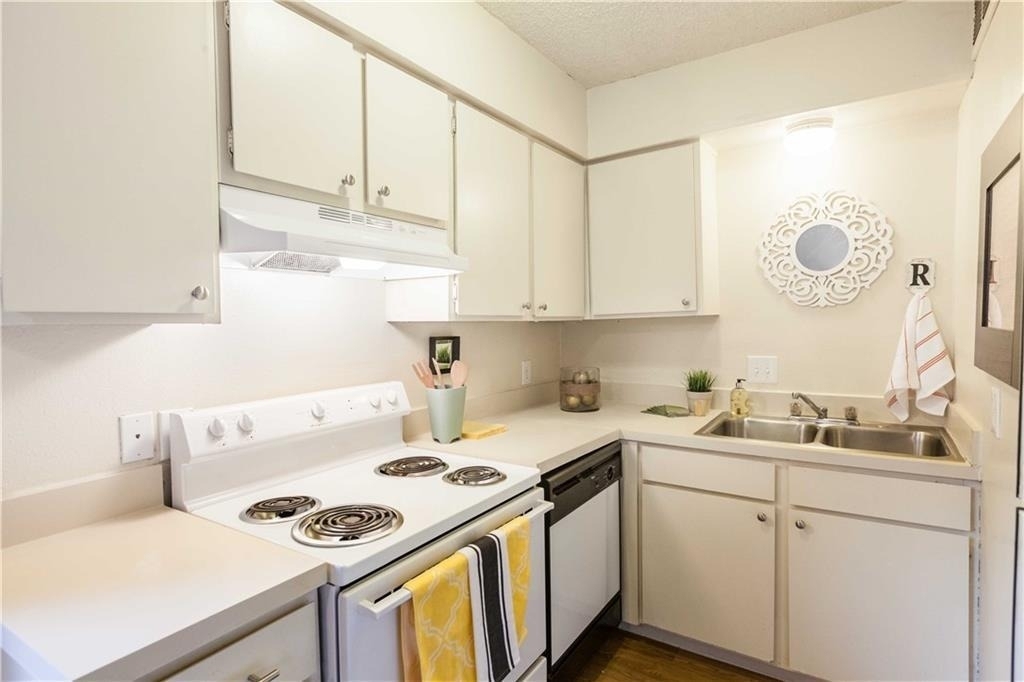 4209 Avenue B Ave - Photo 5