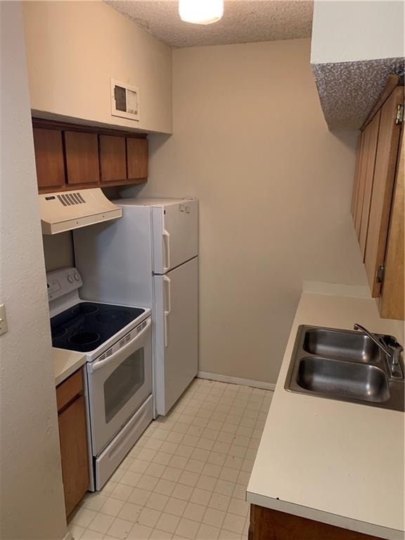 3316 Guadalupe St - Photo 2