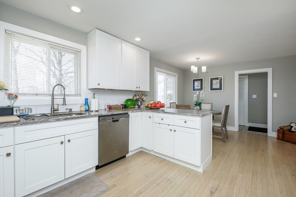 3309 York Road - Photo 5