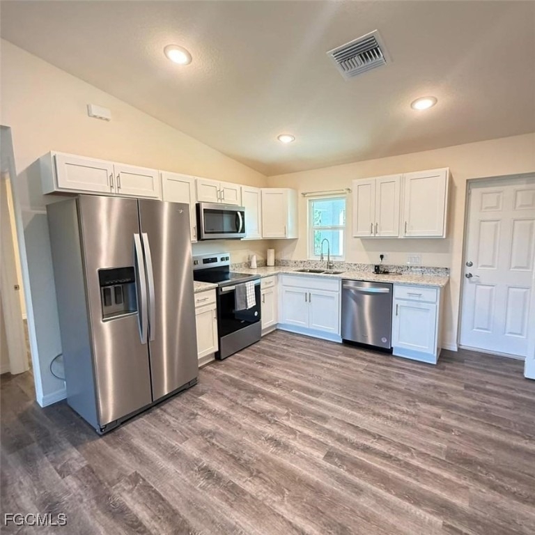575 Oakshire Lane - Photo 9