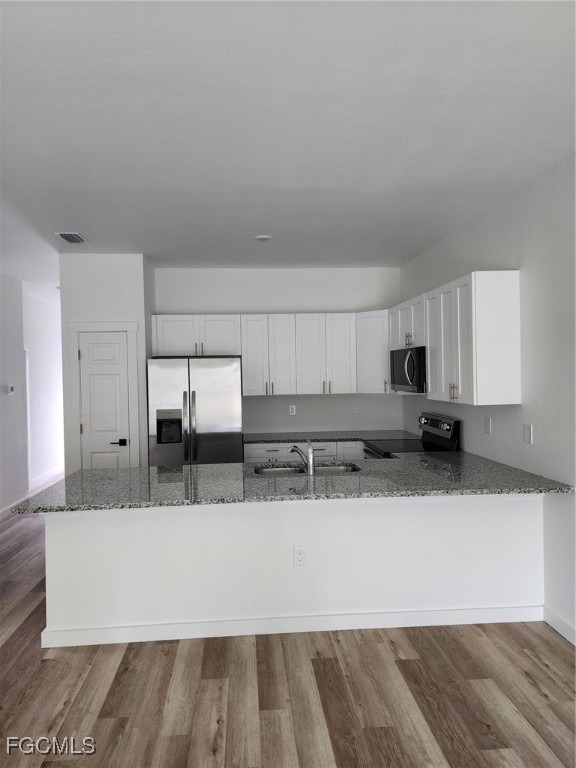 2431 Lola Avenue S - Photo 2