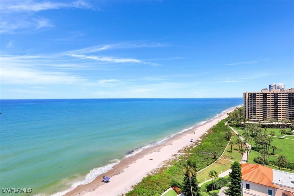 3951 Gulf Shore Boulevard N - Photo 2
