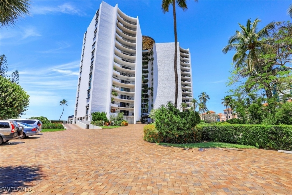 3951 Gulf Shore Boulevard N - Photo 29