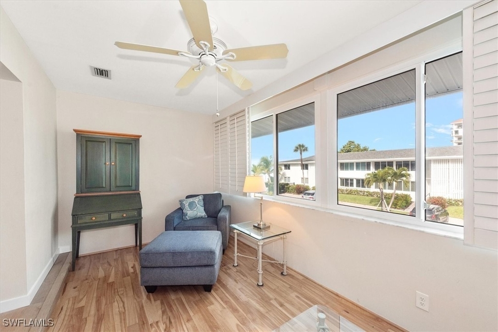 1065 Gulf Shore Boulevard N - Photo 16
