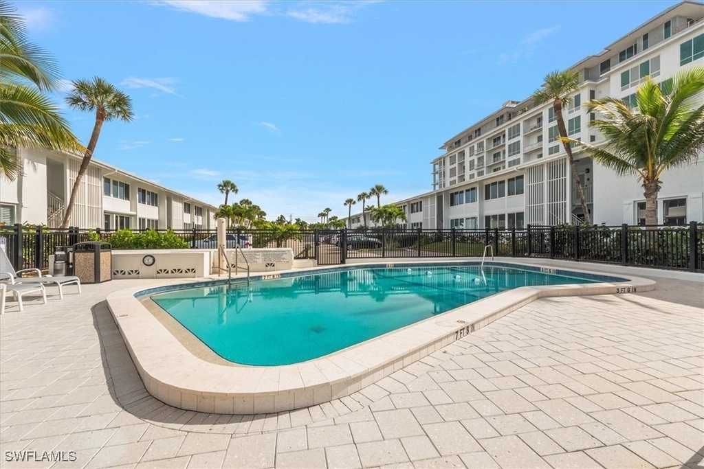 1065 Gulf Shore Boulevard N - Photo 27