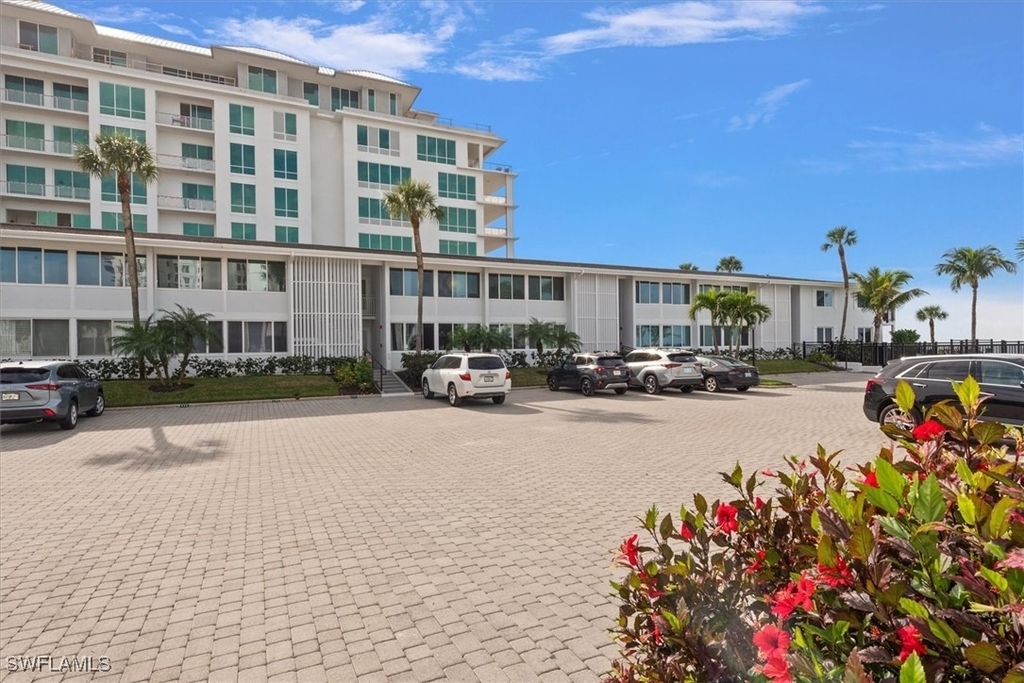1065 Gulf Shore Boulevard N - Photo 29