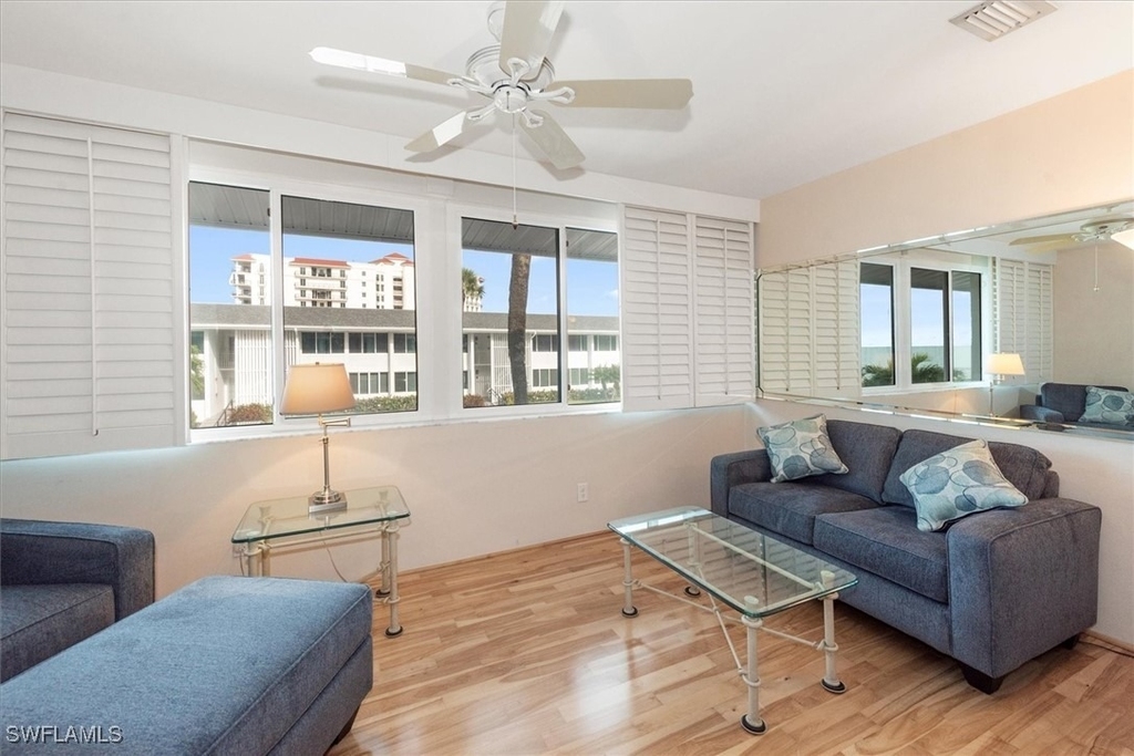 1065 Gulf Shore Boulevard N - Photo 12