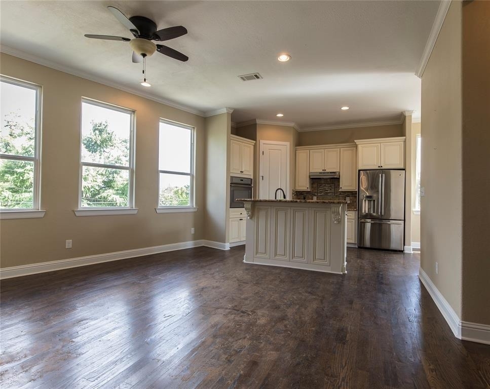 1424 Eddington Street - Photo 5