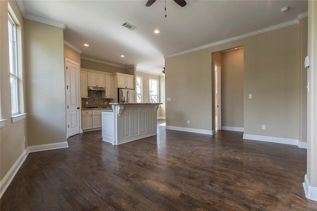 1424 Eddington Street - Photo 4