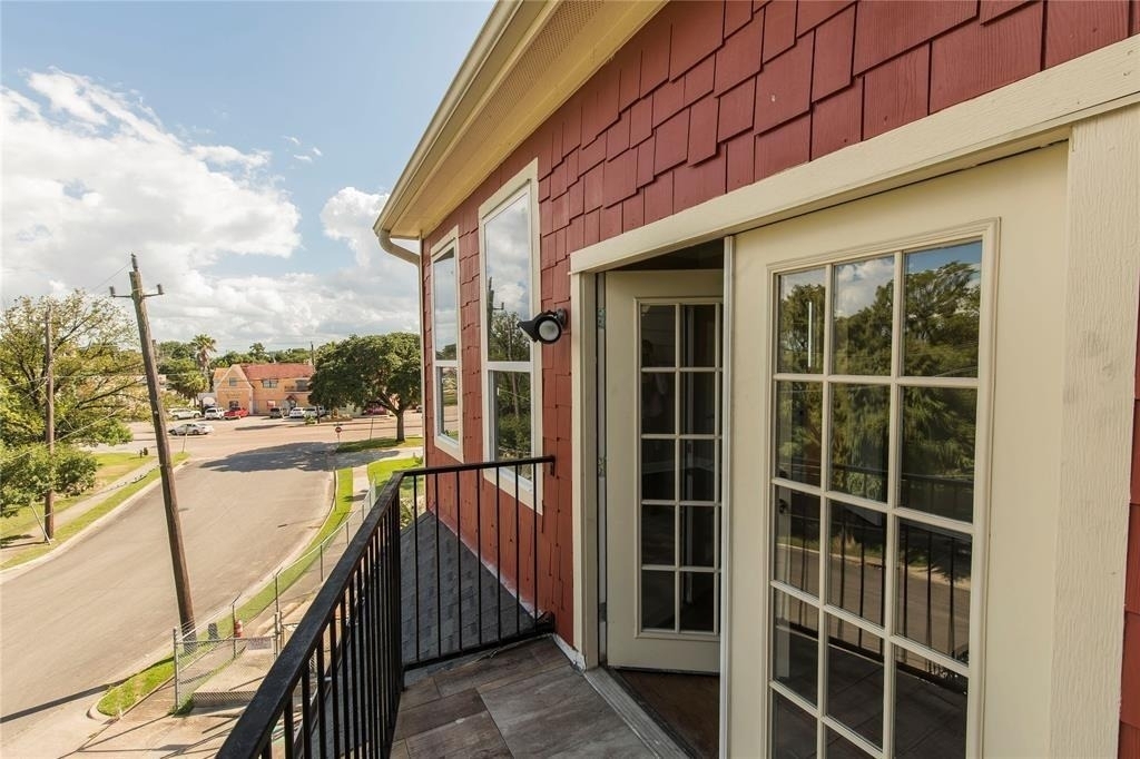 1424 Eddington Street - Photo 1