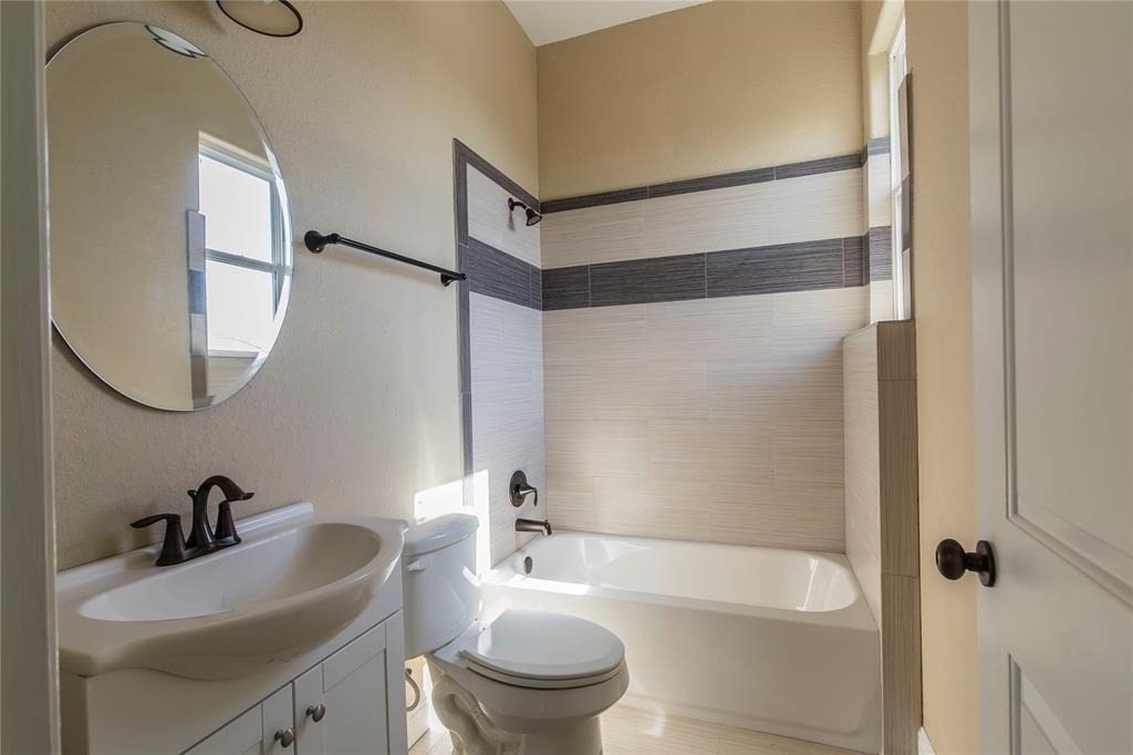 1424 Eddington Street - Photo 12