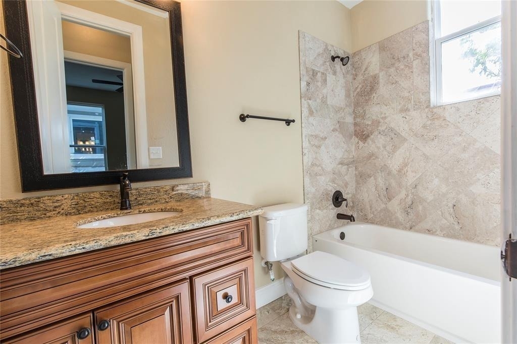 1424 Eddington Street - Photo 2