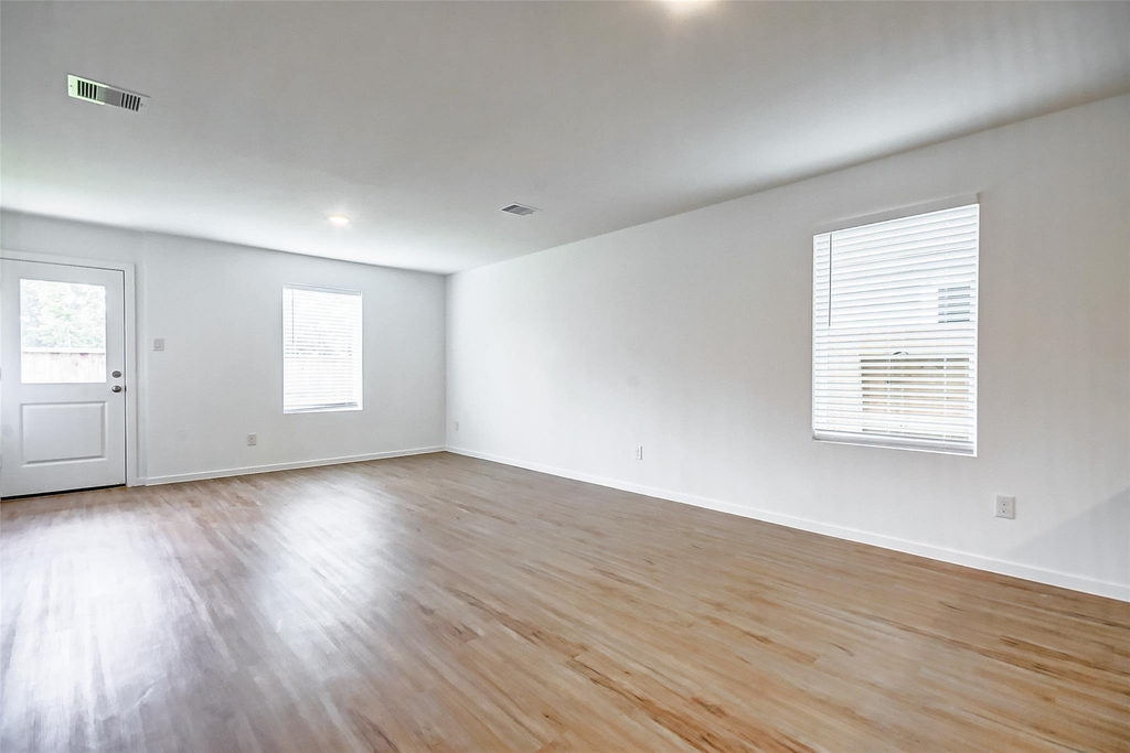 21535 Carosella Drive - Photo 10