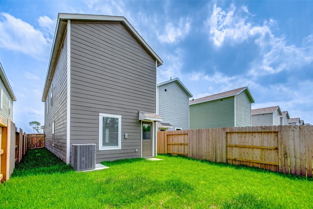 21535 Carosella Drive - Photo 24