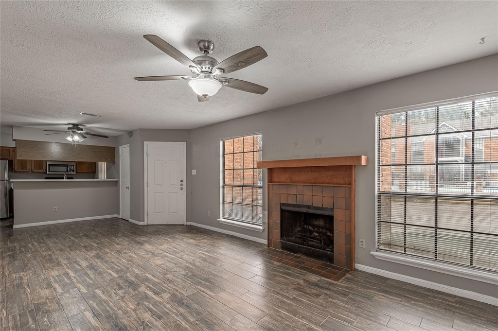 2402 Sycamore Avenue - Photo 4