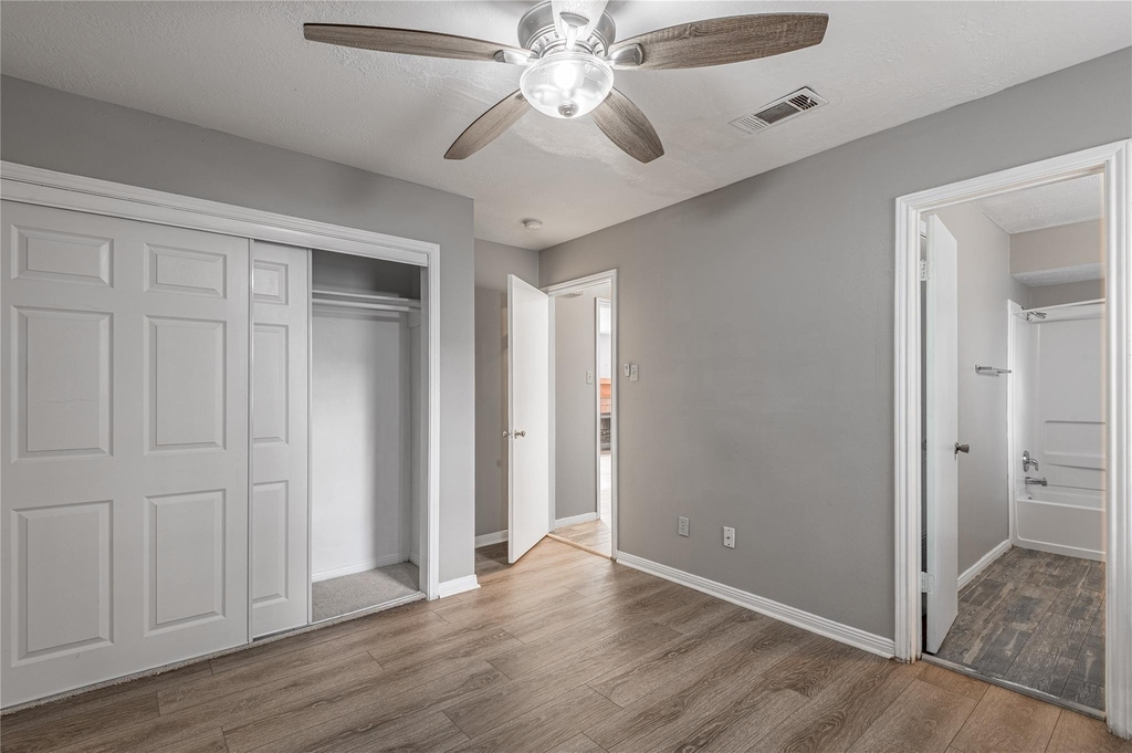 2402 Sycamore Avenue - Photo 17