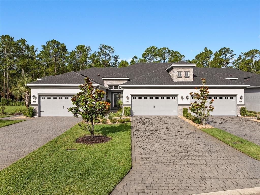 829 Pinewood Drive - Photo 1