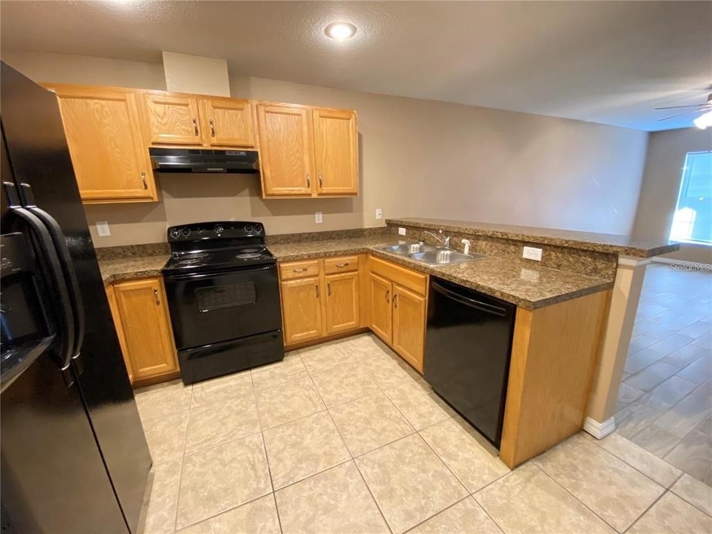 38647 Rose Ln - Photo 2