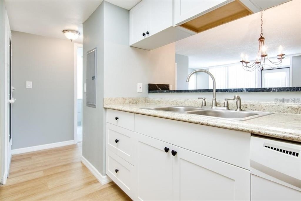 2615 Cove Cay Drive - Photo 2