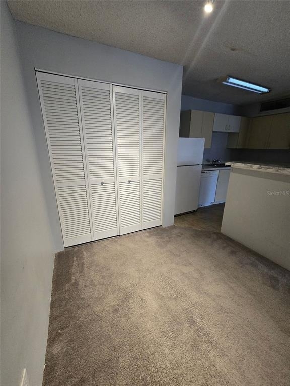 300 Lakepointe Drive - Photo 8